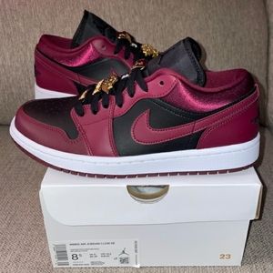 Air Jordan 1 Low Dark BeetRoot Size 8.5